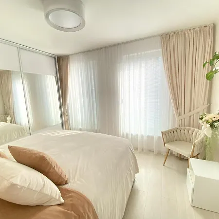 Eleganz - Near The Center With Free Parking *